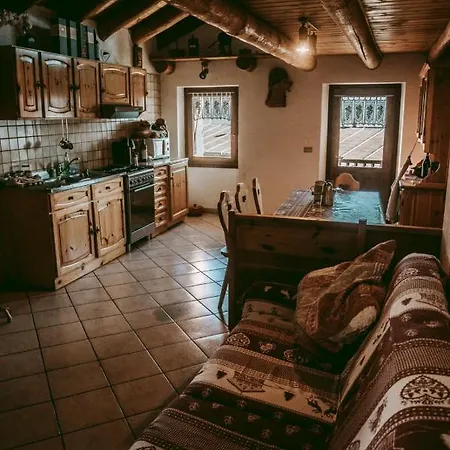 Holiday home La Tana Dello Scoiattolo Saint-Pierre